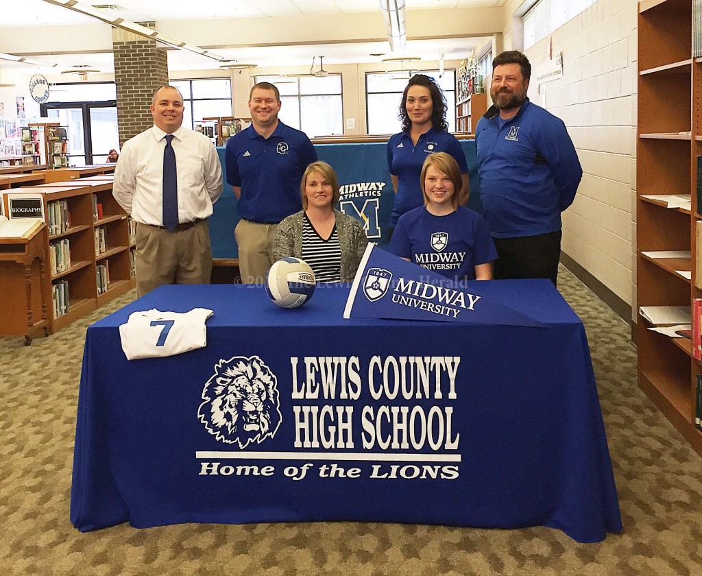 Wright signs with Midway University.